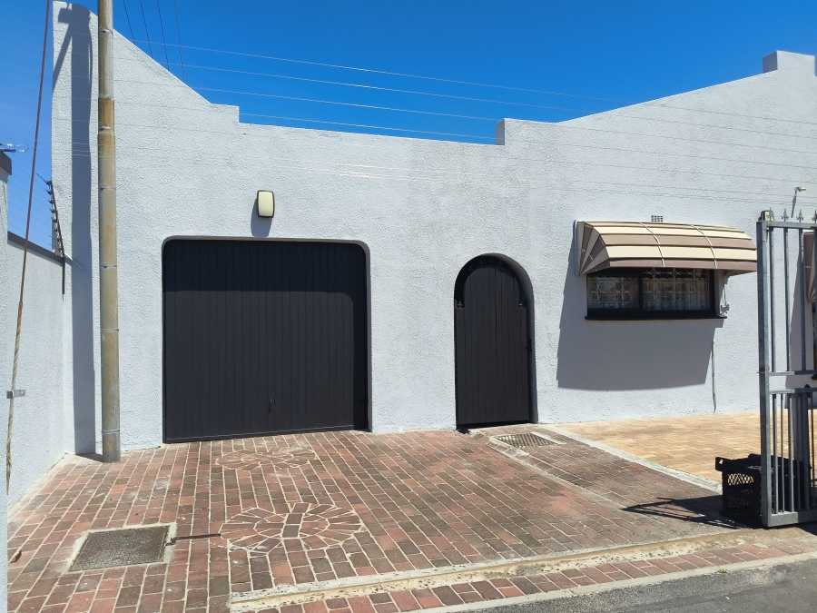 7 Bedroom Property for Sale in Cravenby Western Cape